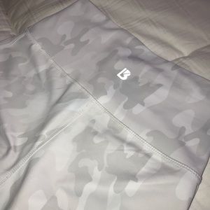 Buff bunny snow camo leggings